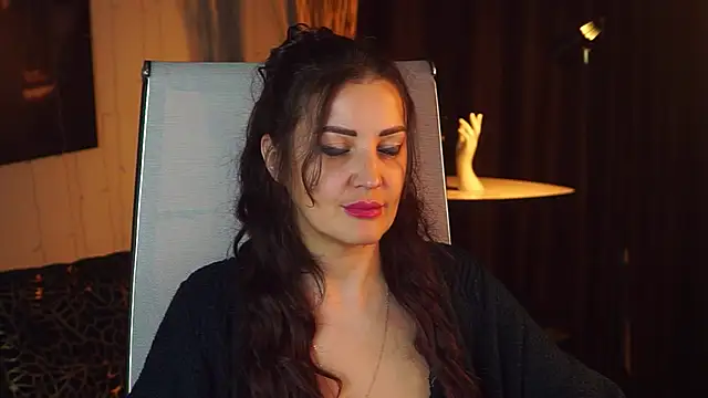 AureliaVane online show from May 30, 2026, 6:38 pm