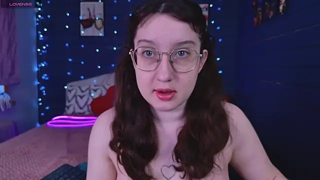 Snapshot of minionkaa chatting on May 3, 2026, 3:56 am minionkaa online show from May 3, 2026, 3:56 am