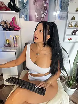 Snapshot of Temis_Selene chatting on May 20, 2026, 8:37 pm Temis Selene online show from May 20, 2026, 8:37 pm