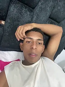 jaxjohnson online show from April 21, 2026, 10:12 pm