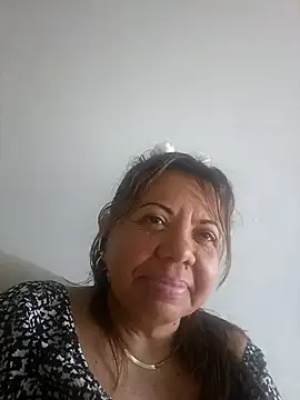 rosita2025 online show from April 21, 2026, 8:01 pm