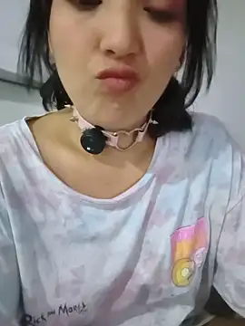 Snapshot of Thanilopera chatting on July 9, 2026, 3:43 am Thanilopera online show from July 9, 2026, 3:43 am