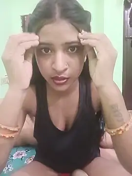 Snapshot of hot-couple-0 chatting on May 17, 2026, 7:28 am hot-couple-0 online show from May 17, 2026, 7:28 am