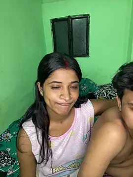 Snapshot of hot-couple-0 chatting on June 23, 2026, 6:06 pm hot-couple-0 online show from June 23, 2026, 6:06 pm