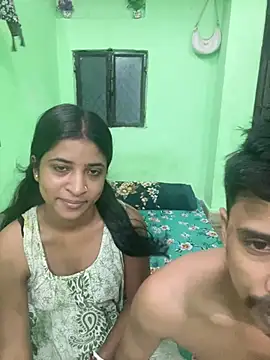 Snapshot of hot-couple-0 chatting on July 7, 2026, 7:23 am hot-couple-0 online show from July 7, 2026, 7:23 am