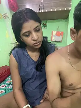 Snapshot of hot-couple-0 chatting on July 17, 2026, 5:47 am hot-couple-0 online show from July 17, 2026, 5:47 am