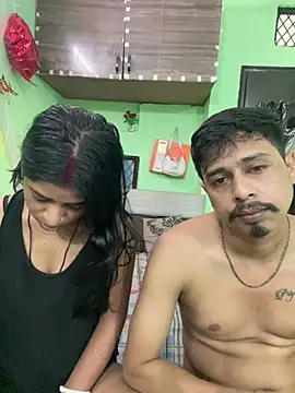 Snapshot of hot-couple-0 chatting on July 24, 2026, 8:34 am hot-couple-0 online show from July 24, 2026, 8:34 am