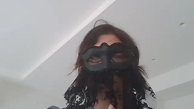 HelenTiAscolta online show from April 28, 2026, 1:38 pm