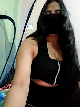 Snapshot of Priya_9945 chatting on May 2, 2026, 11:37 am Priya 9945 online show from May 2, 2026, 11:37 am