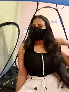 Snapshot of Priya_9945 chatting on May 15, 2026, 4:25 pm Priya 9945 online show from May 15, 2026, 4:25 pm
