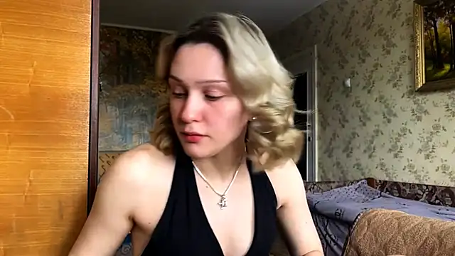 Snapshot of AlisiaStreitmatter chatting on May 29, 2026, 9:18 am AlisiaStreitmatter online show from May 29, 2026, 9:18 am