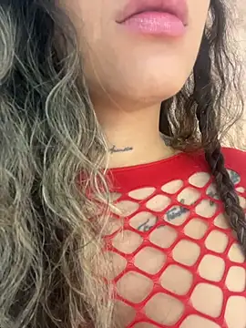 SinSirenXXX online show from May 15, 2026, 1:07 pm