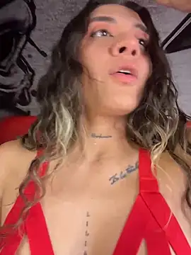 SinSirenXXX online show from May 26, 2026, 1:07 pm