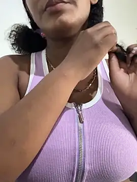 AlissonJamess online show from June 3, 2026, 12:52 pm