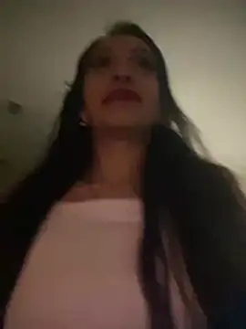 Snapshot of leenachanel chatting on June 12, 2026, 4:22 am leenachanel online show from June 12, 2026, 4:22 am