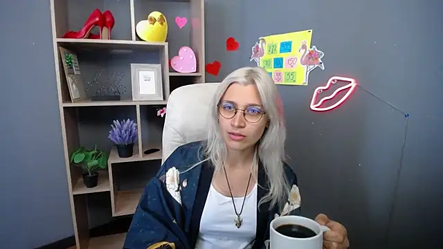 Snapshot of RubyDaviss chatting on May 10, 2026, 6:18 am RubyDaviss online show from May 10, 2026, 6:18 am
