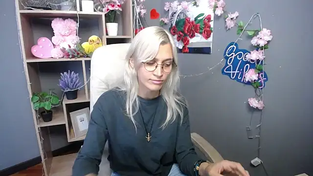 Snapshot of RubyDaviss chatting on May 28, 2026, 12:13 pm RubyDaviss online show from May 28, 2026, 12:13 pm
