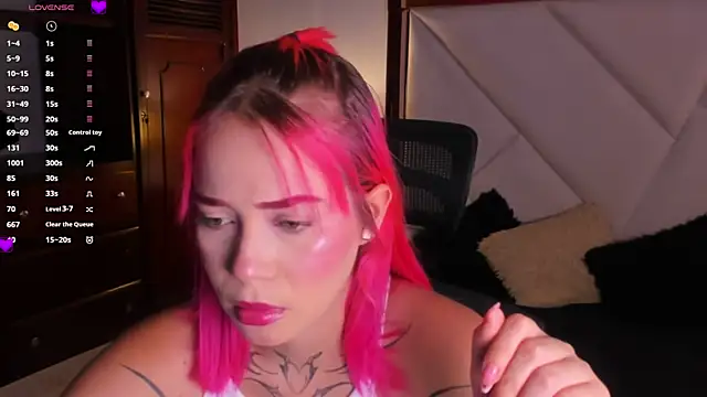 pinkiflame online show from July 2, 2026, 9:54 pm
