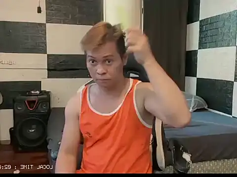 Snapshot of FuckMeeGUYS chatting on June 19, 2026, 6:07 am FuckMeeGUYS online show from June 19, 2026, 6:07 am
