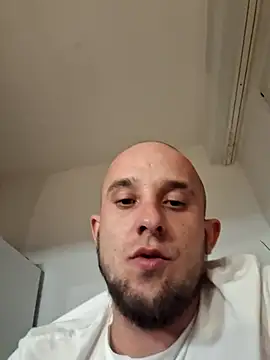 Fury22  online show from May 2, 2026, 1:21 am