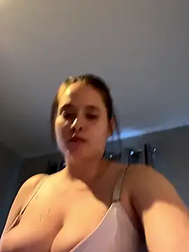 Poppylooloo online show from April 25, 2026, 7:00 pm