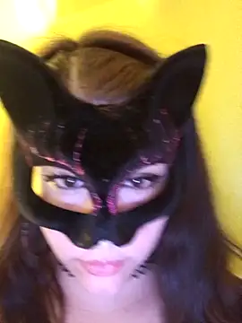 Snapshot of Conejita69n_n chatting on May 13, 2026, 4:21 am Conejita69n n online show from May 13, 2026, 4:21 am