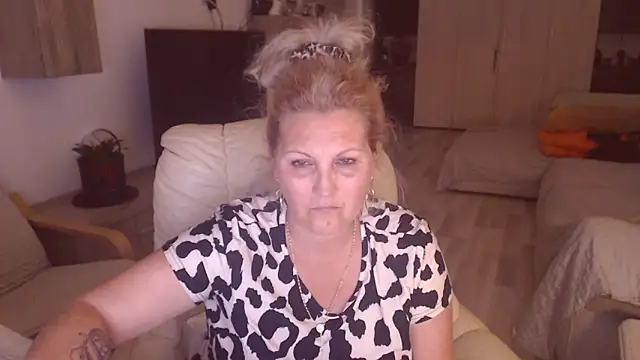 Divineblond online show from September 18, 2025, 10:56 pm