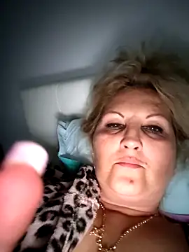 Divineblond online show from September 30, 2025, 7:41 pm