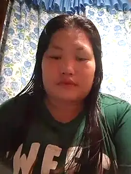 Snapshot of sweet_pinay01 chatting on June 20, 2026, 5:43 am sweet pinay01 online show from June 20, 2026, 5:43 am