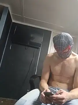 bwcloverboy2 online show from June 5, 2026, 2:18 am