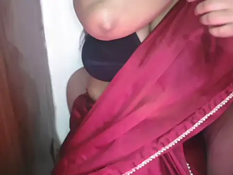 Snapshot of rashmika__ chatting on July 3, 2026, 8:04 pm rashmika online show from July 3, 2026, 8:04 pm
