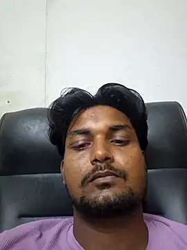 Snapshot of Gujju_here chatting on August 1, 2026, 9:52 am Gujju here online show from August 1, 2026, 9:52 am