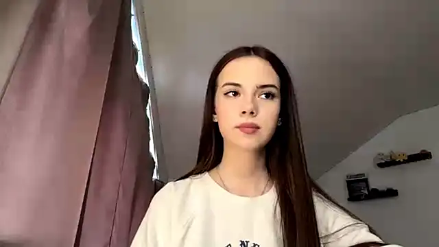 JoellaGrode online show from June 14, 2026, 4:42 pm