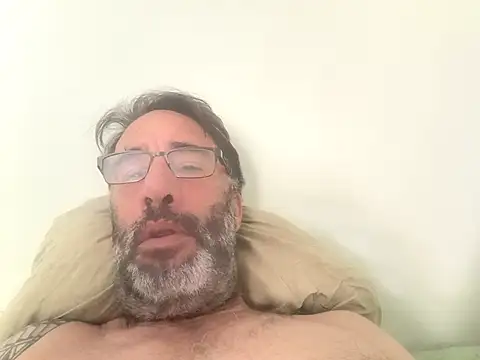 Snapshot of visualizechat chatting on April 29, 2026, 4:11 pm visualizechat online show from April 29, 2026, 4:11 pm