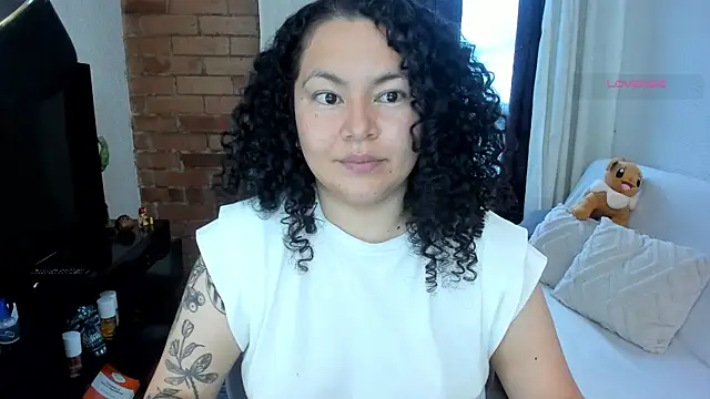 Snapshot of MissBronte chatting on June 3, 2026, 10:59 pm MissBronte online show from June 3, 2026, 10:59 pm