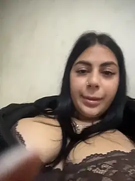 Snapshot of LilyLovell chatting on April 30, 2026, 8:57 pm LilyLovell online show from April 30, 2026, 8:57 pm