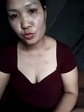 Snapshot of Beola-mi chatting on May 9, 2026, 10:42 am Beola-mi online show from May 9, 2026, 10:42 am