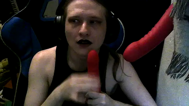 Snapshot of CutieBite chatting on April 28, 2026, 6:51 am CutieBite online show from April 28, 2026, 6:51 am