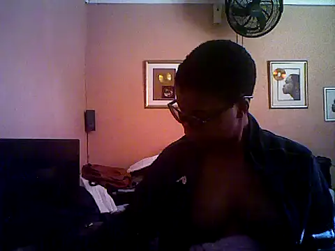 Hotboobs27 online show from June 14, 2026, 7:54 am