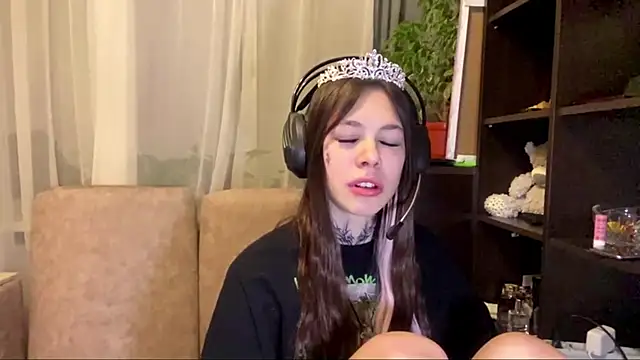 Snapshot of TuZezima chatting on May 11, 2026, 7:33 pm TuZezima online show from May 11, 2026, 7:33 pm