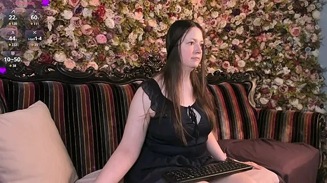 Snapshot of NellieBev chatting on May 24, 2026, 6:35 pm NellieBev online show from May 24, 2026, 6:35 pm