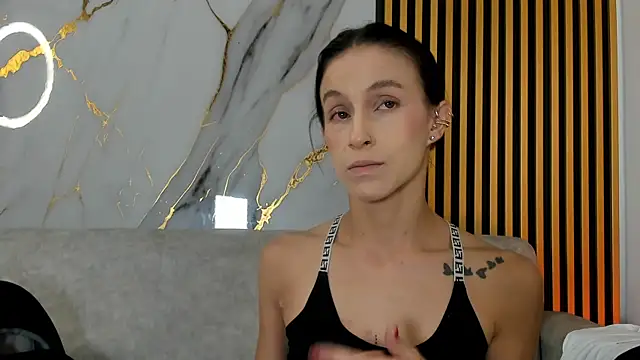 Snapshot of TinaJaneo_01 chatting on July 16, 2026, 5:13 am TinaJaneo 01 online show from July 16, 2026, 5:13 am