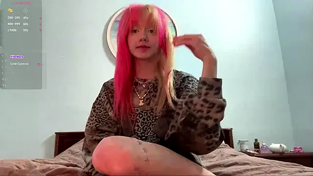 Snapshot of sarawhisperr chatting on May 24, 2026, 6:46 pm sarawhisperr online show from May 24, 2026, 6:46 pm