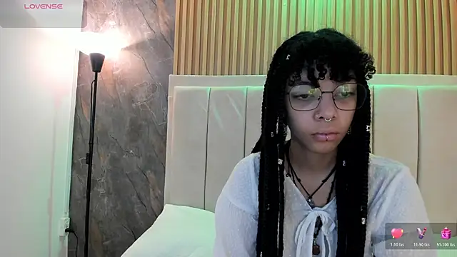 alice rossi4 online show from May 28, 2026, 11:07 am