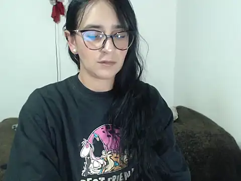 Snapshot of ASHLEYLOVE11 chatting on May 11, 2026, 1:50 pm ASHLEYLOVE11 online show from May 11, 2026, 1:50 pm
