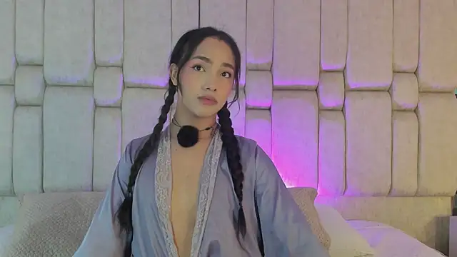 AriBloom7 online show from June 24, 2026, 8:08 pm