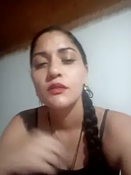 Snapshot of anita0123 chatting on May 8, 2026, 2:06 am anita0123 online show from May 8, 2026, 2:06 am