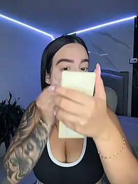 Lisa brown01 online show from April 25, 2026, 11:13 pm