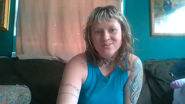 Snapshot of RosieSwitchBitch chatting on June 25, 2026, 4:55 pm RosieSwitchBitch online show from June 25, 2026, 4:55 pm
