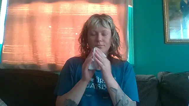 Snapshot of RosieSwitchBitch chatting on June 27, 2026, 11:15 am RosieSwitchBitch online show from June 27, 2026, 11:15 am